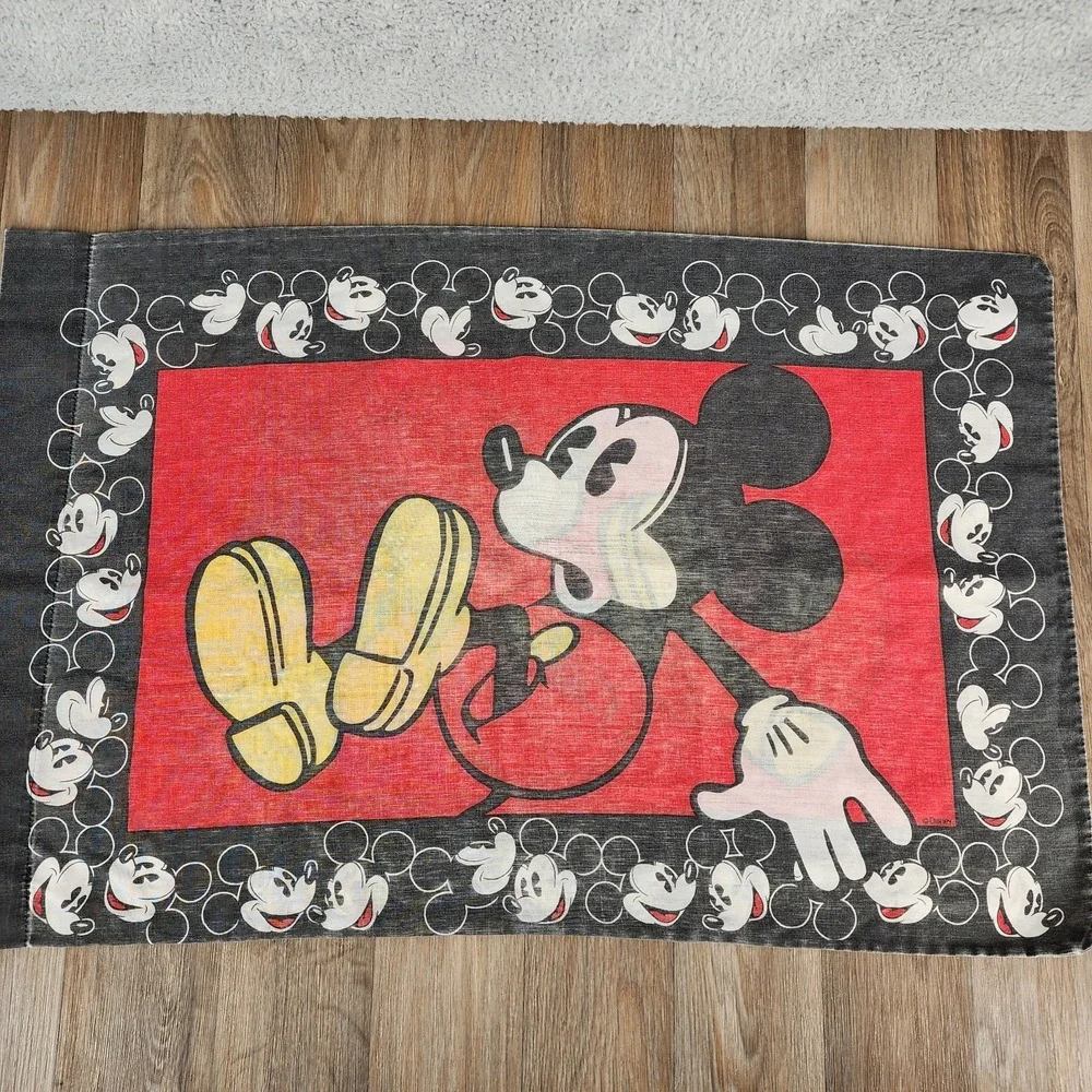 Vintage Disney Mickey Mouse Twin Size Zip‎ Duvet Cover & Pillow Case Red & Black